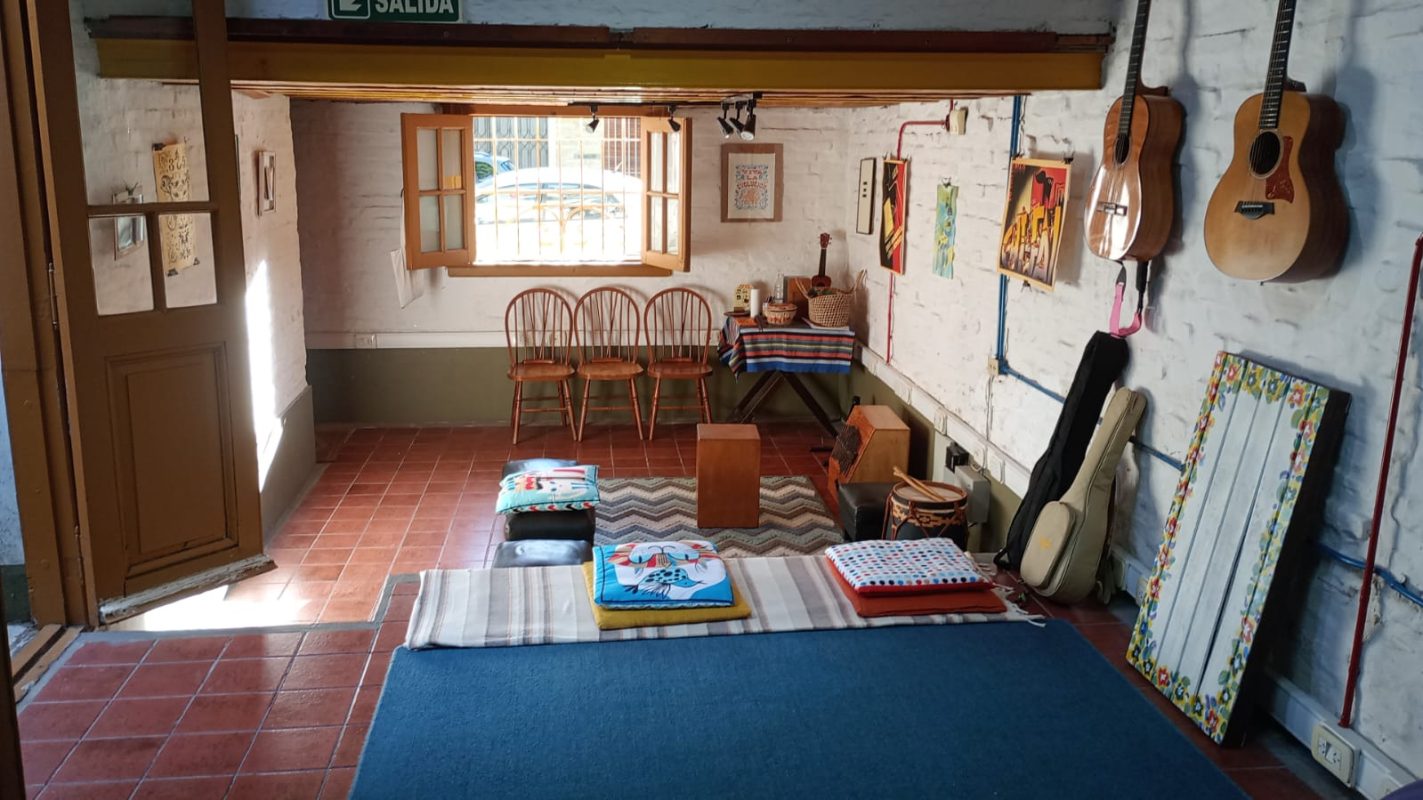 NelaCuzzani_estudio_clasesdecanto